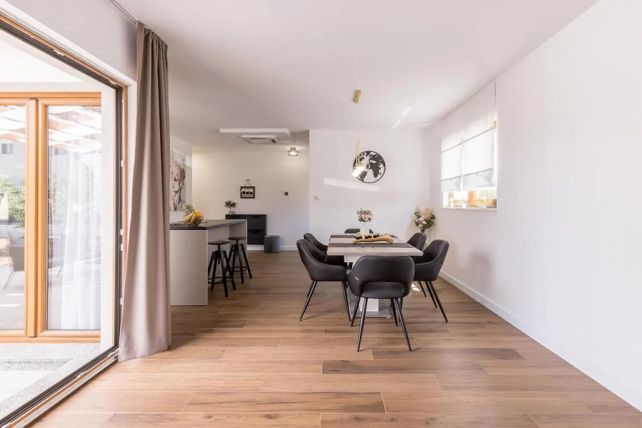 Villa Mamma Mia Каштела