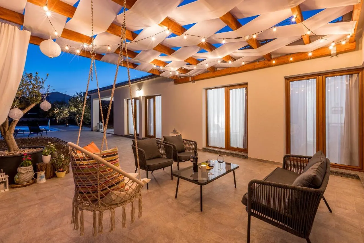 Villa Mamma Mia Каштела