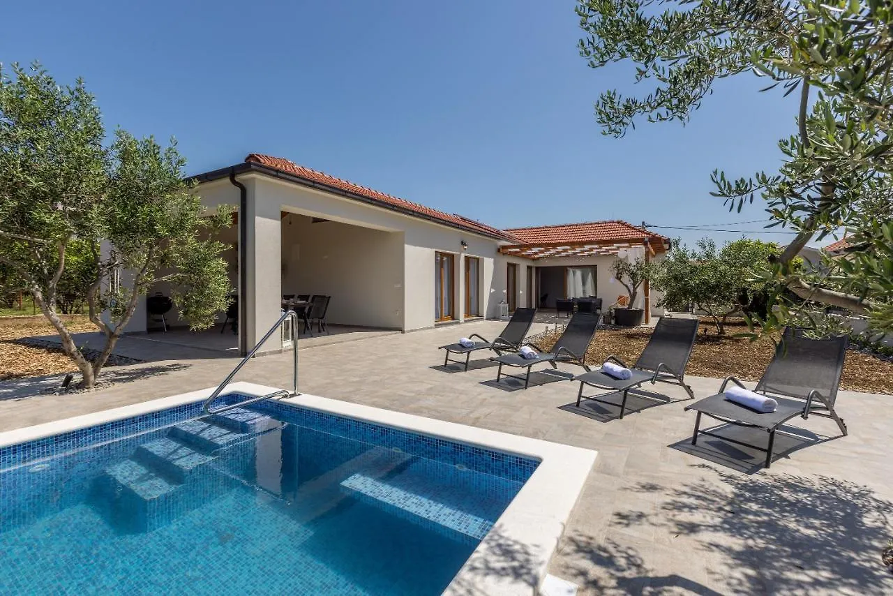 Villa Mamma Mia Kastela 0*,