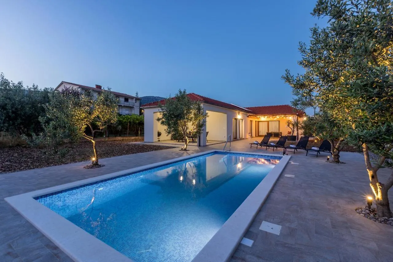 Villa Mamma Mia Kastela