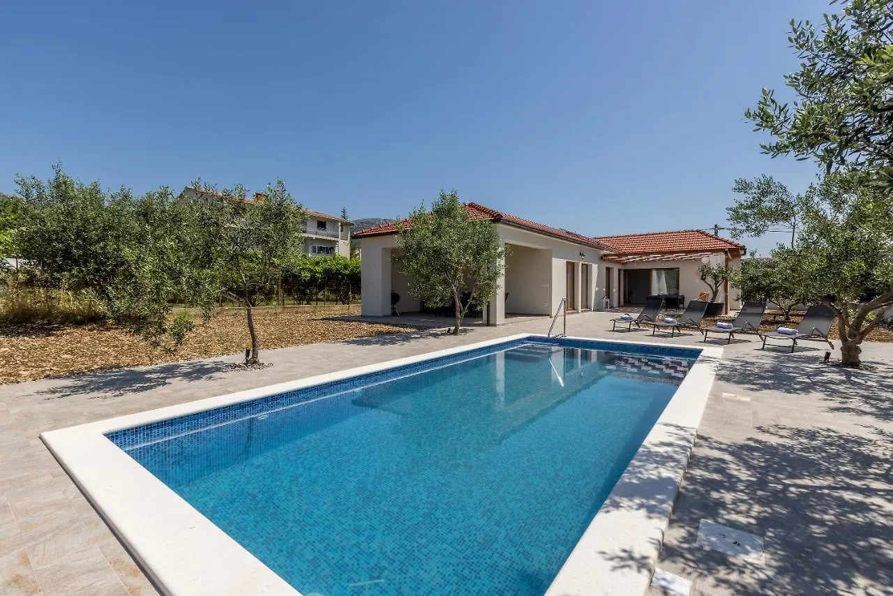 Villa Mamma Mia Kastela
